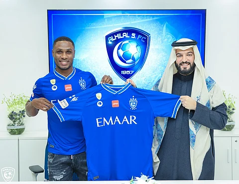 هداف الدوري لاعب الشباب "إيغالو".. ينتقل للهلال
