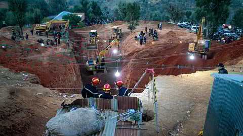 مسؤول: يصعب الجزم بأي شيء حول حالة ريان الصحية.. وهذا ما كشفته الكاميرا فوق البئر