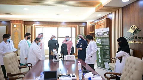 جامعة المجمعة تحصد وثيقة براءة اختراع لنموذج صناعي من هيئة الملكية الفكرية