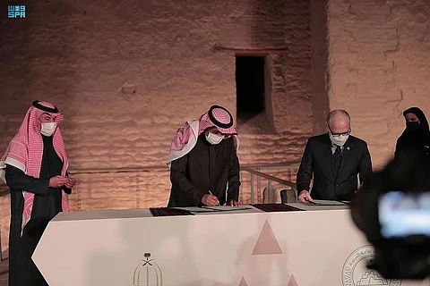"تطوير بوابة الدرعية" توقّع اتفاقية تعاون مع دارة الملك عبدالعزيز