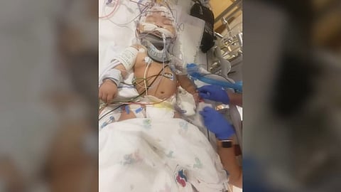 هزَّته بعنف وقذفته على جدار.. سجن جليسة أطفال فقدت أعصابها بعد بكاء رضيع