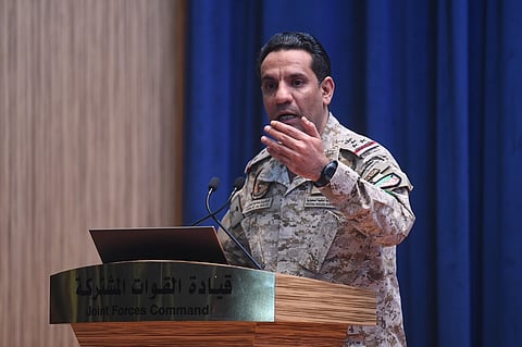 "التحالف": الحوثيون يستخدمون مقار الدولة اليمنية ووزاراتها عسكريًّا لإطلاق عمليات عدائية