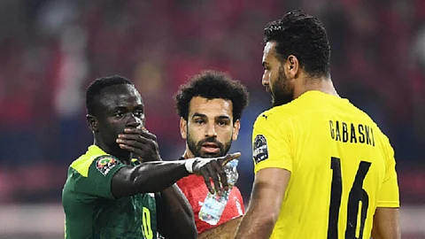 "الكاف" يوافق على تأجيل مباراة مصر والسنغال في تصفيات مونديال قطر