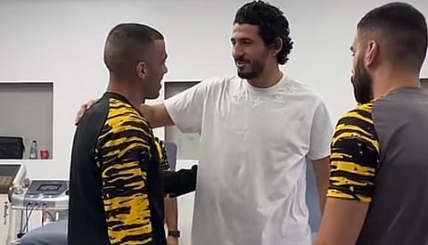 أنهى رحلة العلاج في ألمانيا ويكمل التأهيلي في جدة.. عودة "حجازي" إلى الاتحاد