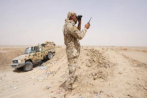 بعد تحريرها مواقع استراتيجية.. "الشرعية" تقطع خطوط إمداد الحوثيين بمعسكر أم ريش