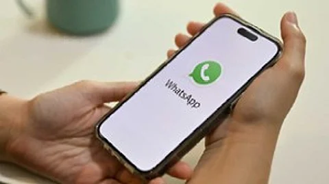 WhatsApp bringing document scanning feature