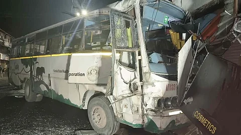 KSRTC bus and fish lorry collide; Several injured
