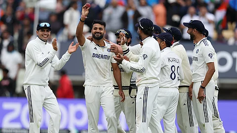 Akash Deep celebrates wicket with teammates