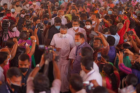 പിണറായി വിജയന് ചിത്രം ഫെയ്സ്ബുക്ക്