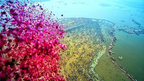 बसंत पंचमी के अमृत स्नान पर त्रिवेणी में उमड़ा जन समुद्र