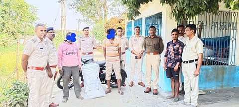 तीन लाख रुपये के गांजा के साथ दो युवक गिरफ्तार