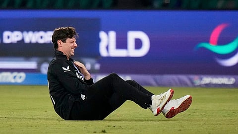 आखिर क्यों रो रहे हैं न्यूजीलैंड के तेज गेंदबाज Matt Henry ?