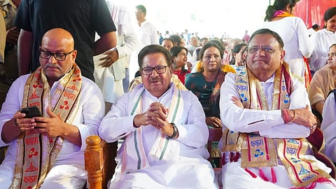 लखनऊ में पार्टी मुख्यालय पर आयोजित होली मिलन समारोह में शामिल हुए प्रदेश प्रभारी अविनाश पांडे