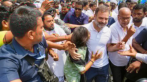बेगूसराय में कांग्रेस की पदयात्रा में शामिल हुए राहुल गांधी