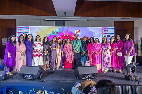 सिद्धि चेरिटेबल ट्रस्ट का कॉमिक ट्वीट्स एंड फोक बीट्स आयोजित