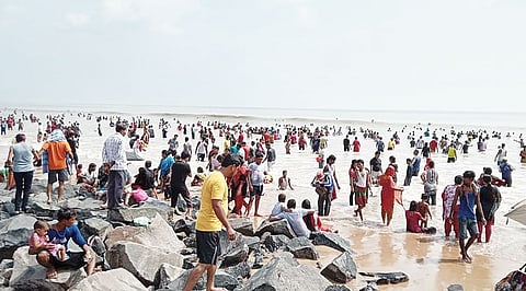 4 दिनों की लगातार छुट्टी से दीघा में उमड़ी पर्यटकों की भीड़