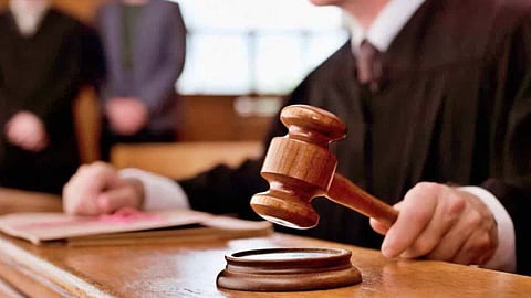 पत्नी को जलाकर मारने वाले व्यक्ति को आजीवन कारावास की सजा