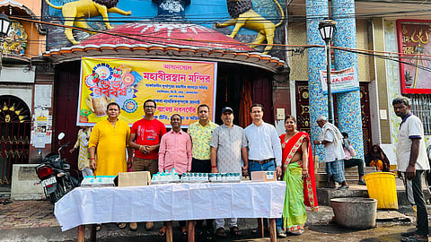 सेवा शिविर में शामिल संस्था के सदस्य