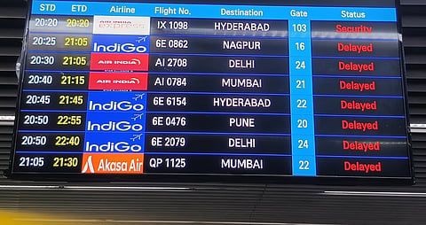 मौसम का कहर : तेज आंधी-बारिश से एयरपोर्ट पर उड़ानें ठप, 5 फ्लाइट डायवर्ट