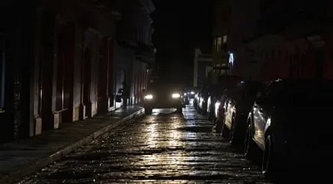 प्यूर्टो रिको : ईस्टर सप्ताहांत की तैयारियों के बीच देश में बिजली गुल