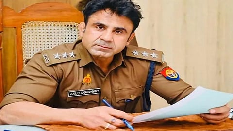 सीओ अनुज चौधरी