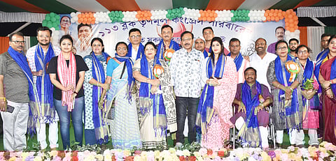 रक्तदान शिविर में पहुंचे मंत्री