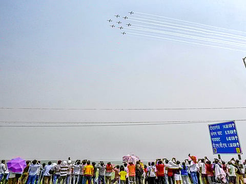 सूर्य किरण एरोबैटिक टीम का एयर शो अभ्यास