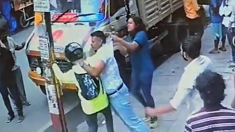 बेंगलुरु ‘रोड रेज' मामला : कॉल सेंटर कर्मी पर हमले के अभियुक्त वायुसेना अधिकारी के खिलाफ प्राथमिकी दर्ज