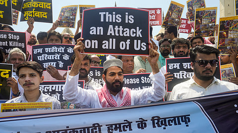 पहलगाम आतंकी हमले के खिलाफ विरोध प्रदर्शन