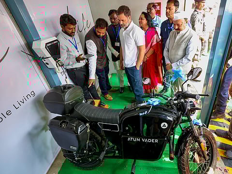 लोकसभा में विपक्ष के नेता राहुल गांधी