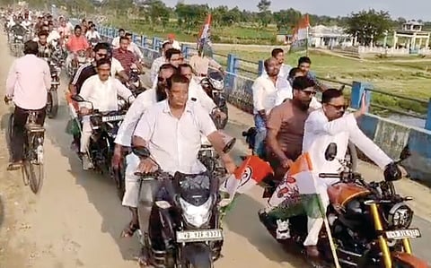 जगन्नाथ मंदिर उद्घाटन के प्रचार को चोपड़ा में निकाली गयी बाइक रैली