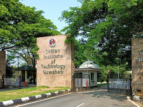 IIT Guwahati ने शैवाल से हरित ईंधन बनाने के लिए जैव-रिफाइनरी विकसित की