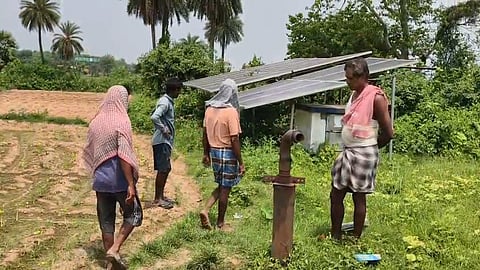 सोलर लाइट से सामान चोरी से किसानों में नराजगी