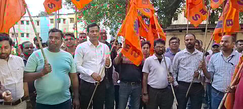 बीएमएस का दामन थामते आईएसपी के कर्मचारी