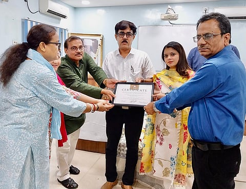 केएनयू को उपहार में मिली एक हजार कानून की किताबें