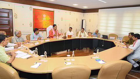 सर्वदलीय बैठक