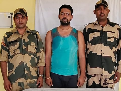 घुसपैठ व तस्करी की कोशिश नाकाम, 4 बांग्लादेशी पकड़ाए