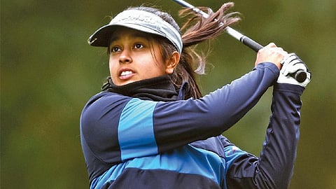 जारा आनंद संयुक्त 10वें स्थान पर