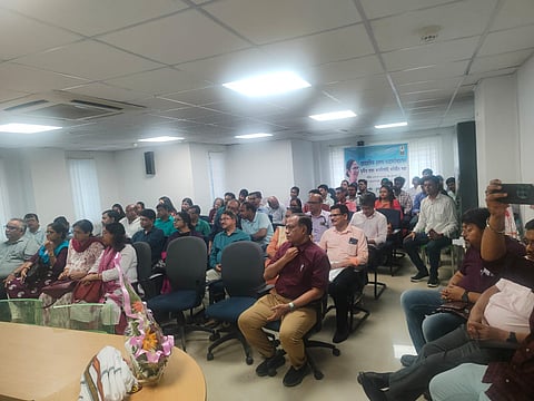 प्रोग्रेसिव हेल्थ एसोसिएशन पश्चिम बर्दवान जिला कमेटी के बैठक में शामिल सदस्य