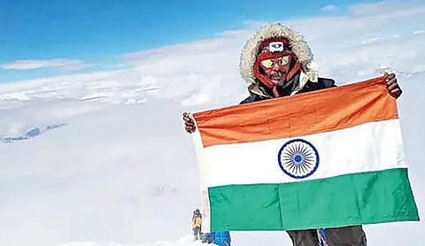 एवरेस्ट फतह करते सोमेन सरकार