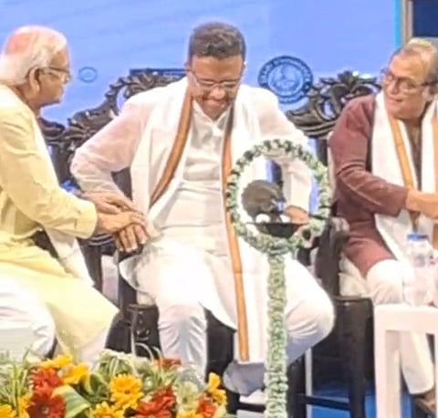 विकास भवन के सामने प्रदर्शन कर सुप्रीम कोर्ट के फैसले को बदला नहीं जा सकता : फिरहाद हकीम