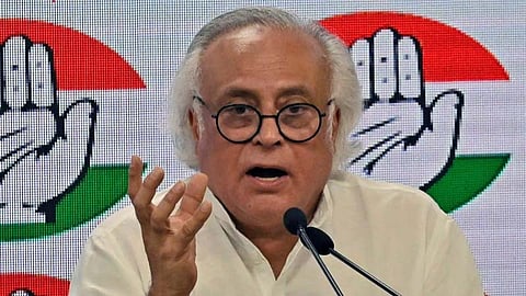 पाकिस्तान को IMF के कर्ज पर अमेरिकी दबाव के आगे झुक गयी सरकार : कांग्रेस