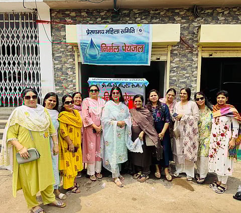 प्रेरणामय जल शिविर में मौजूद महिलाएं