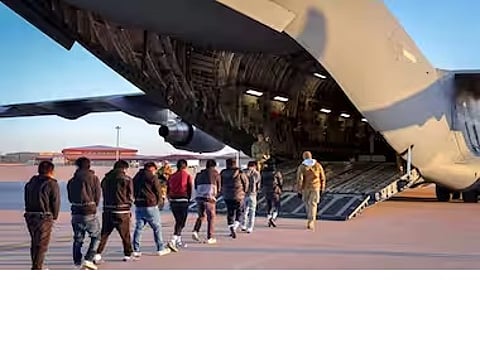 हिंदू राष्ट्र शक्ति ने की संदिग्ध अवैध प्रवासियों पर कार्रवाई की मांग, एलजी को सौंपा ज्ञापन