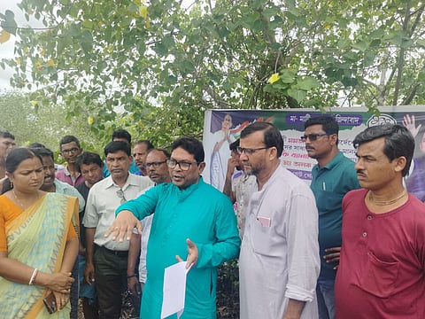 रायदीघी के विधायक डॉ. अलोक जलदाता खाल सफाई अभियान की आधारशिला रखी