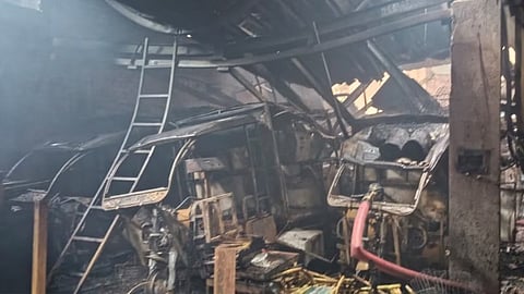 ई-रिक्शा चार्जिंग स्टेशन में आग लगने से 2 की मौत, 4 झुलसे