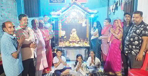 कार्यक्रम में उपस्थित शनि परिवार