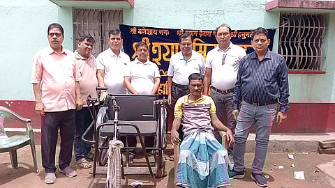 कार्यक्रम में उपस्थित सदस्यगण