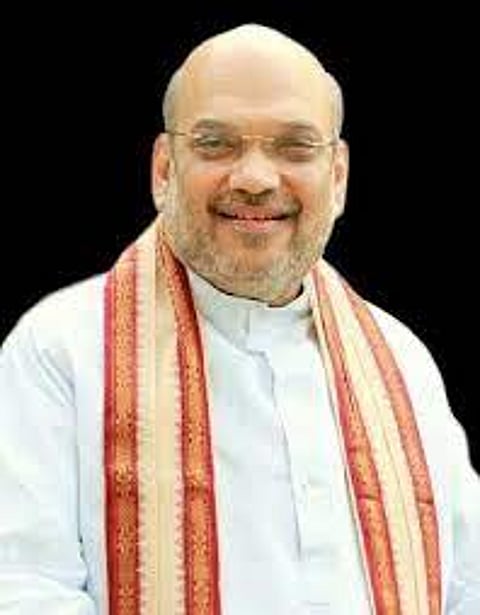 कोलकाता पहुंचे शाह, एयरपोर्ट पर हुआ भव्य स्वागत