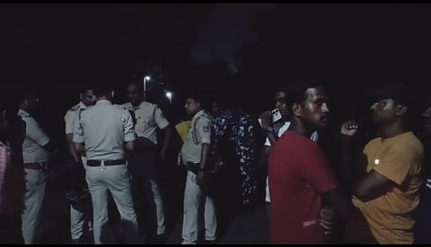 घटना स्थल पर मौजूद पुलिस